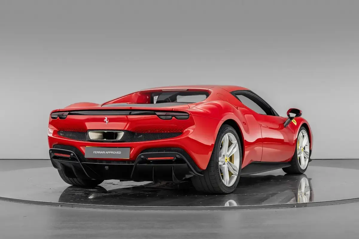 Used Ferrari 296 830 HP (610 kW) 2022 Red Coupe