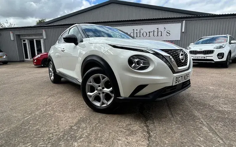 Used Nissan Juke N-Connecta 114 HP (83 kW) 2023 SUV