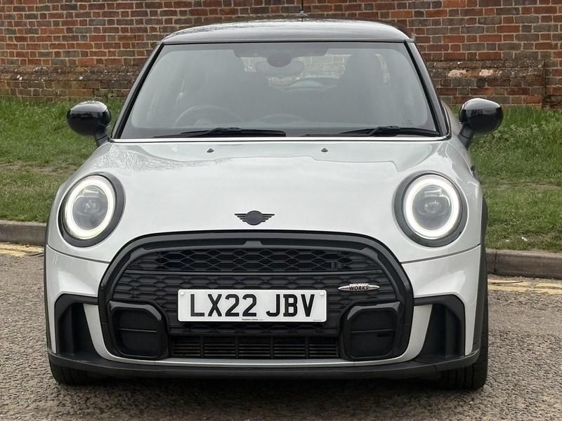 Used Mini Cooper Hatch 134 HP (98 kW) 2022 Silver Hatchback