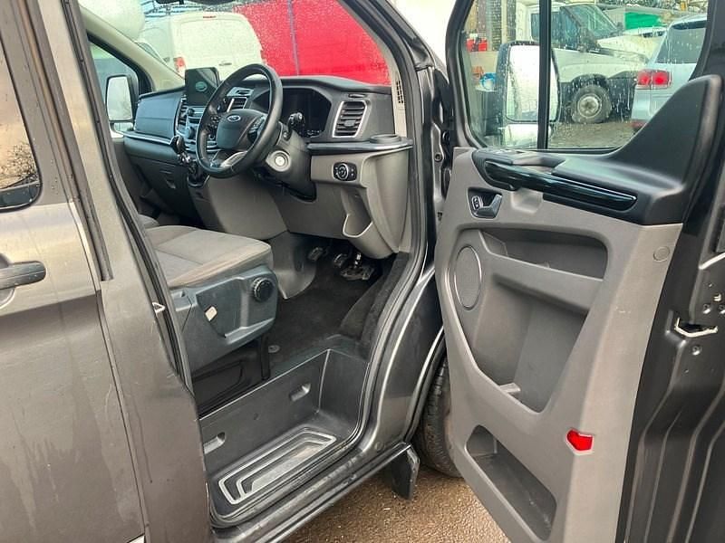 Used Ford Tourneo Titanium 130 HP (95 kW) 2019 Grey MPV