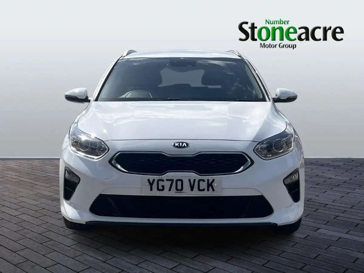 Używany Kia Ceed 140 KM (102 kW) 2020 Biały Hatchback