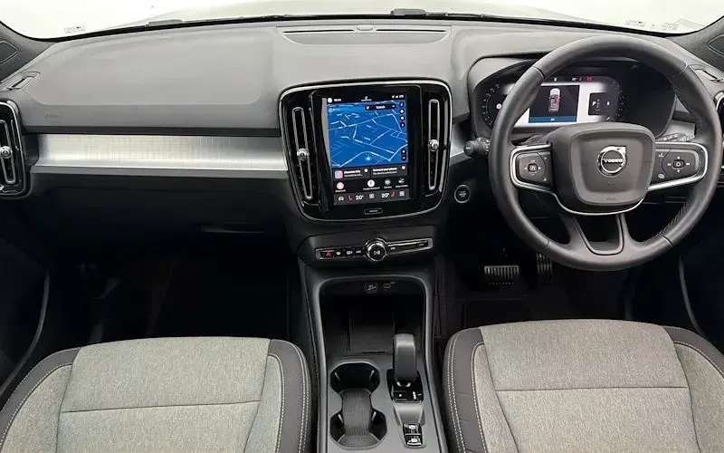 Used Volvo XC40 Core 163 HP (119 kW) 2024 Black SUV