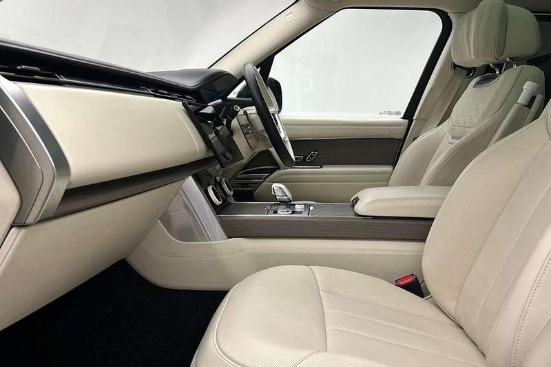 Used Land Rover Range Rover 530 HP (389 kW) 2023 Black SUV