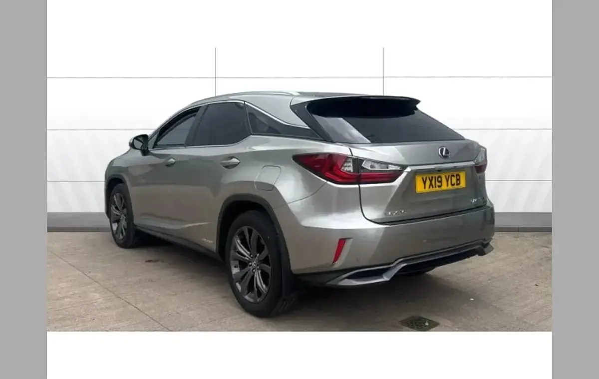 Used Lexus RX450h 308 HP (226 kW) 2019 Silver SUV