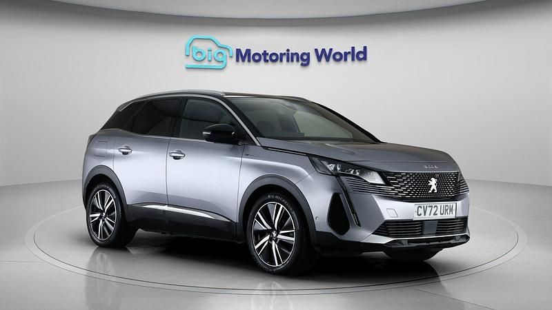 Used Peugeot 3008 Premium 221 HP (162 kW) 2022 SUV