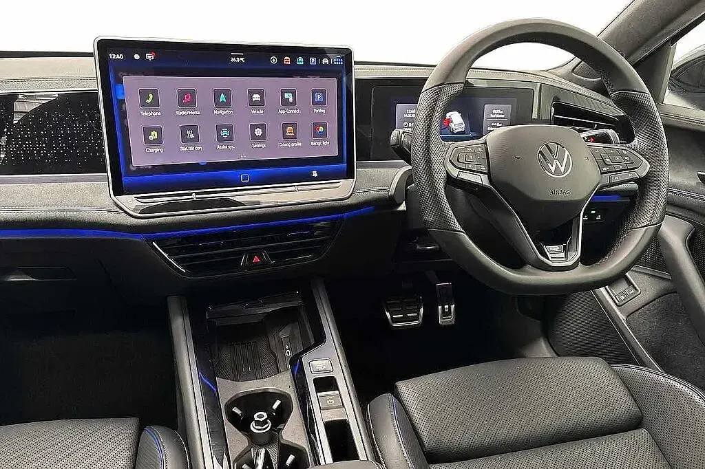 Used VW Passat Black Edition 272 HP (200 kW) 2026 Blue Estate