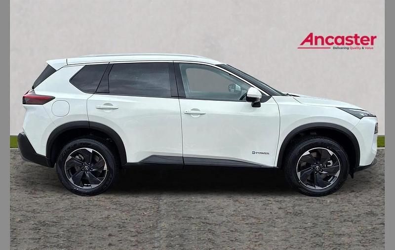 New Nissan X-Trail N-Connecta 211 HP (155 kW) 2025 Champagne silver with black me SUV