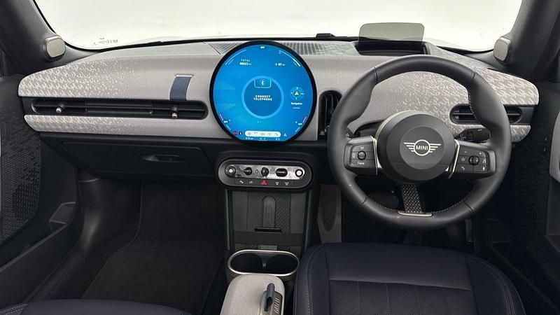 Used Mini Cooper 147 kW (201 HP) 2025 White Hatchback