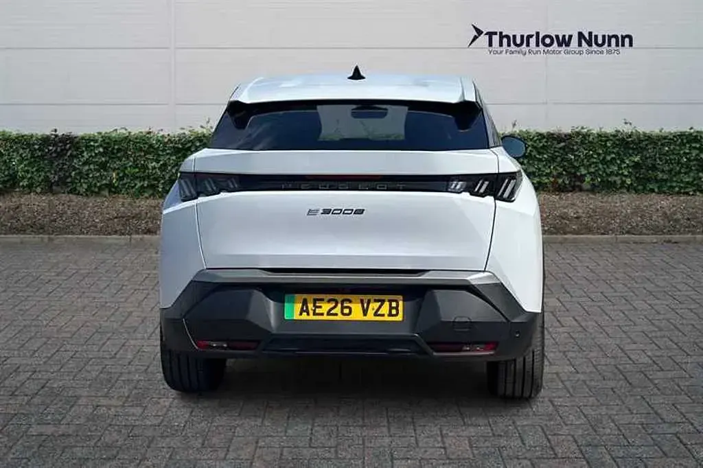 New Peugeot e-3008 Allure 154 kW (210 HP) 2026 White SUV