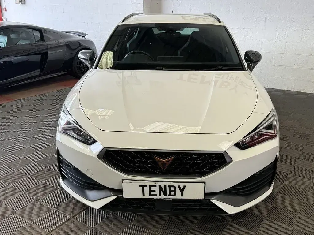Used Cupra Leon VZ3 245 HP (180 kW) 2022 White Estate