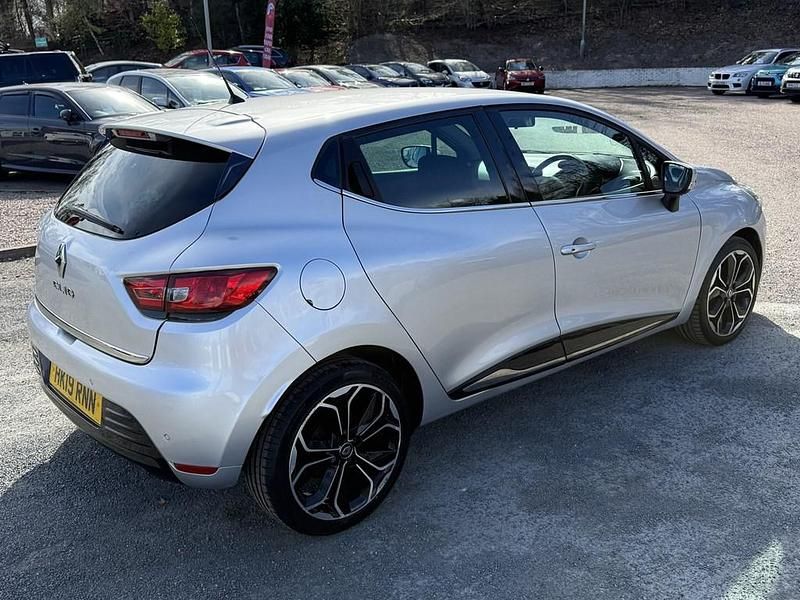Used Renault Clio IV Iconic 2019 Silver Hatchback