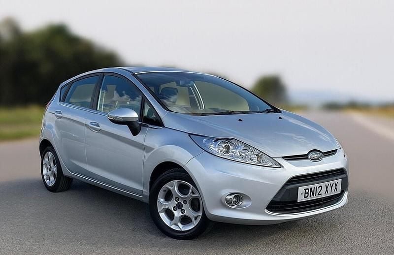 Silver Used 2012 Ford Fiesta Zetec Hatchback | £2,490 (Good price) - Image 1/4
