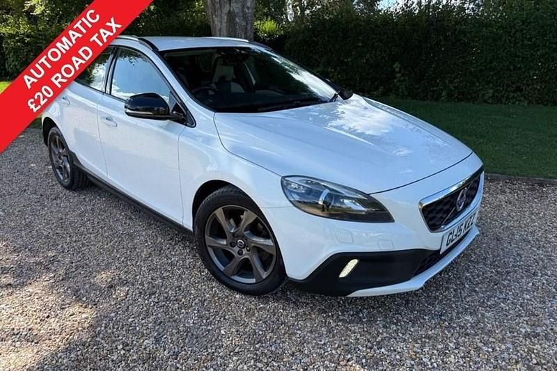 White Used 2015 Volvo V40 CC Estate | £8,495 (Fair price) - Image 1/1