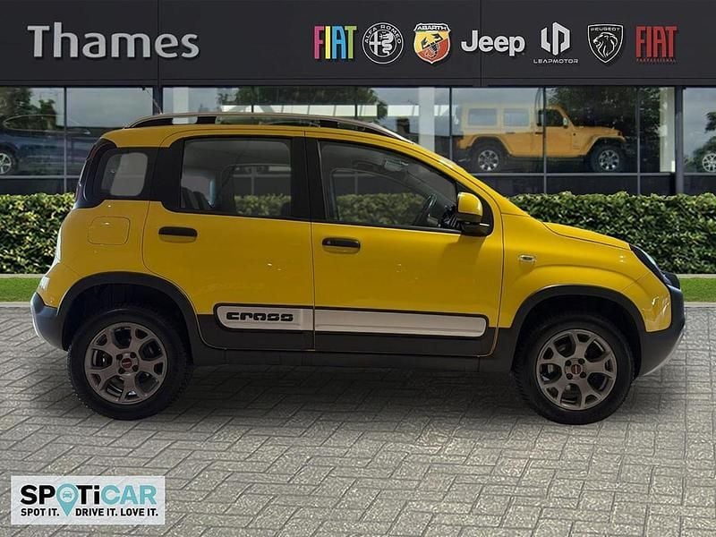 Used Fiat Panda Cross Cross 90 HP (66 kW) 2018 Yellow Hatchback
