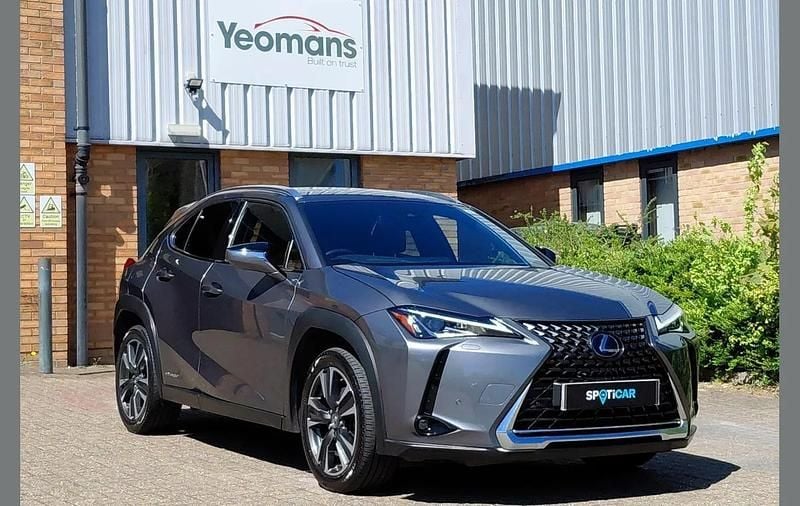 Used Lexus UX 250h 180 HP (132 kW) 2020 Grey SUV