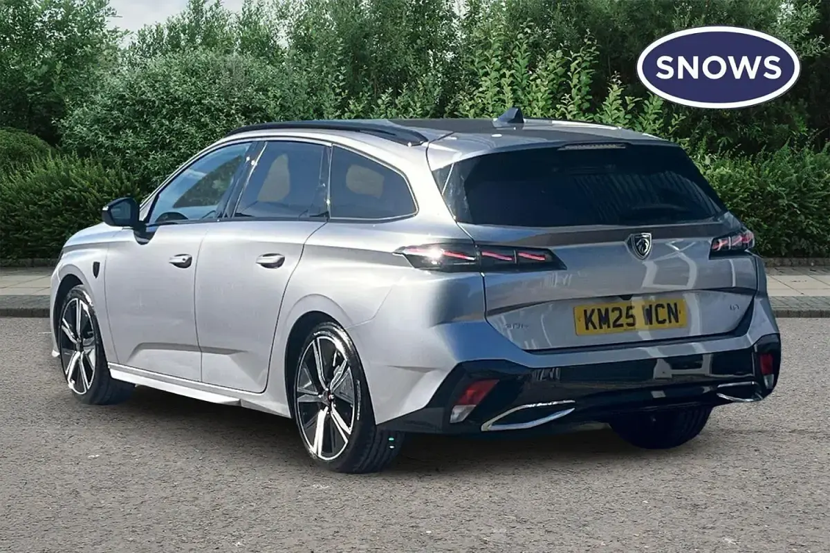 Used Peugeot 308 GT 136 HP (100 kW) 2025 Cumulus grey