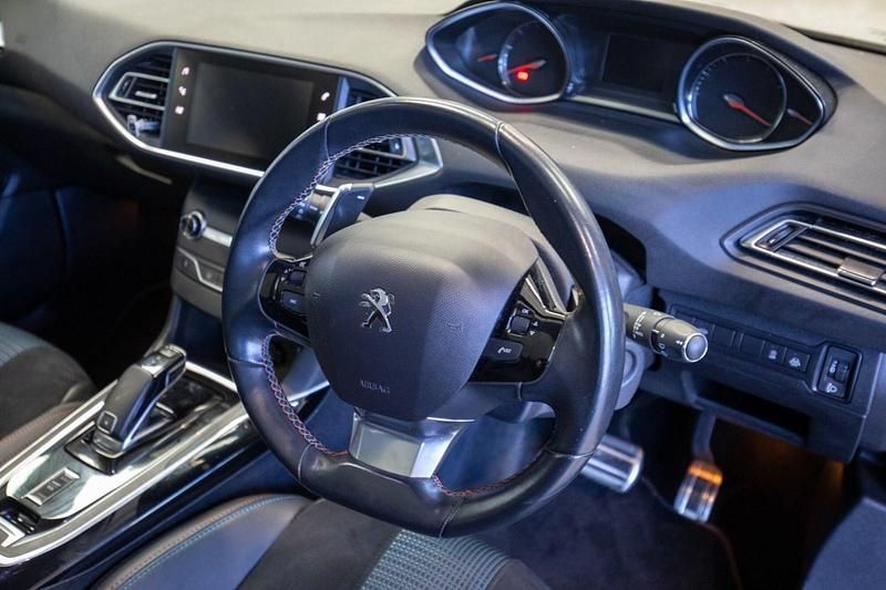 Used Peugeot 308 S 130 HP (95 kW) 2019 Blue Hatchback