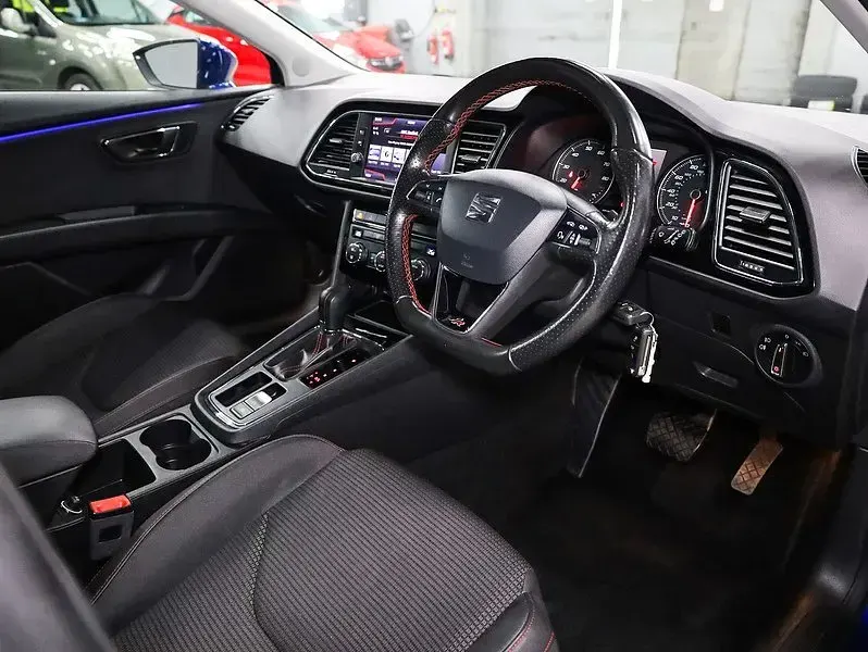 Used Seat Leon FR 150 HP (110 kW) 2017 Blue Estate