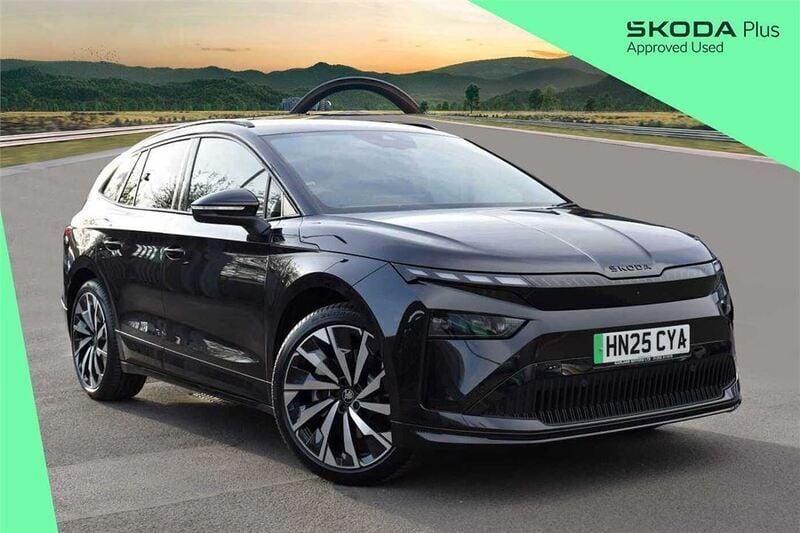 Black Used 2025 Skoda Enyaq iV SportLine SUV | £37,900 (Expensive) - Image 1/4