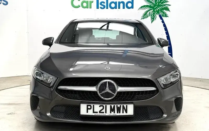 Second-hand Mercedes A180 136 CP (100 kW) 2021 Gri Hatchback