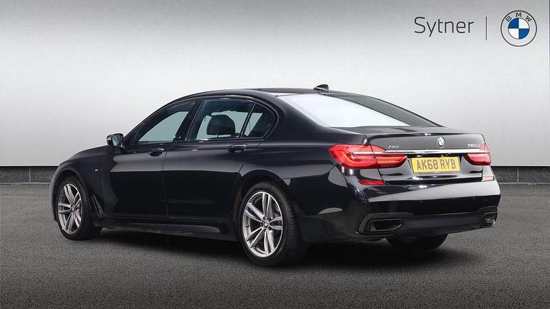 Used BMW 740L M Sport 316 HP (232 kW) 2018 Black Sedan