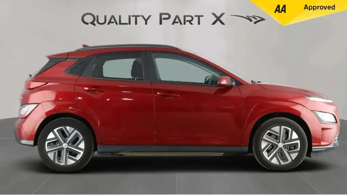 Used Hyundai Kona Premium 100 kW (136 HP) 2023 Red SUV