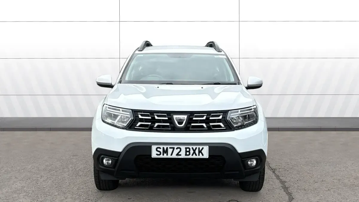 Used Dacia Duster Comfort 100 HP (73 kW) 2022 White SUV
