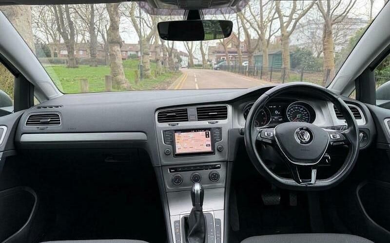 Used VW Golf VII Edition 125 HP (91 kW) 2016 Silver Hatchback