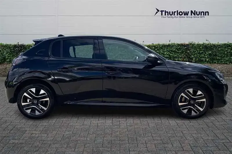 Used Peugeot 208 Allure 100 HP (73 kW) 2025 Black Hatchback