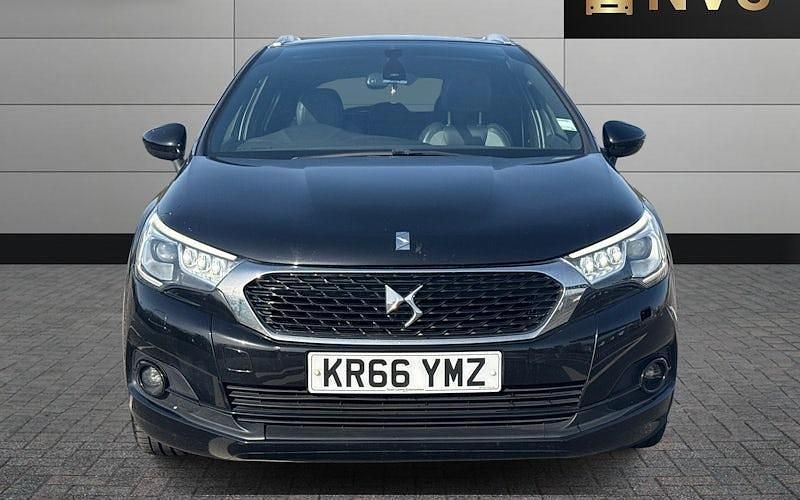 Used DS Automobiles DS4 120 HP (88 kW) 2017 Black Hatchback