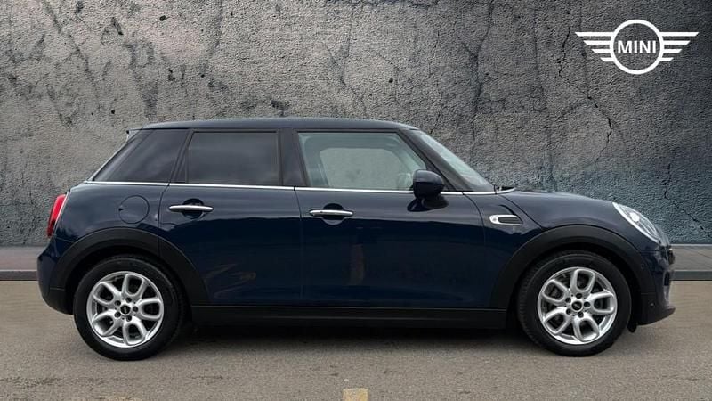 Used Mini Cooper Hatch 134 HP (98 kW) 2018 Blue Hatchback