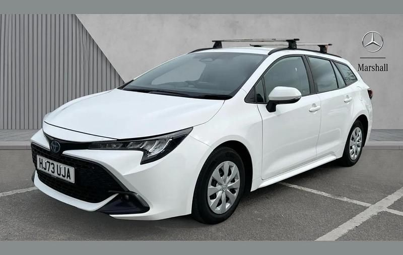 Usado Toyota Corolla 138 HP (101 kW) 2023 Branco