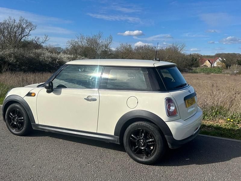 Used Mini ONE Hatch 2013 White Hatchback