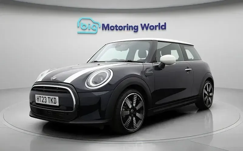 Used Mini Cooper Exclusive 136 HP (100 kW) 2022 Blue/black Hatchback