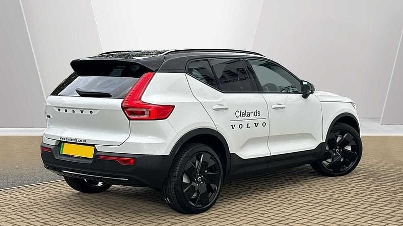 New Volvo EX40 Plus 185 kW (252 HP) 2026 White SUV