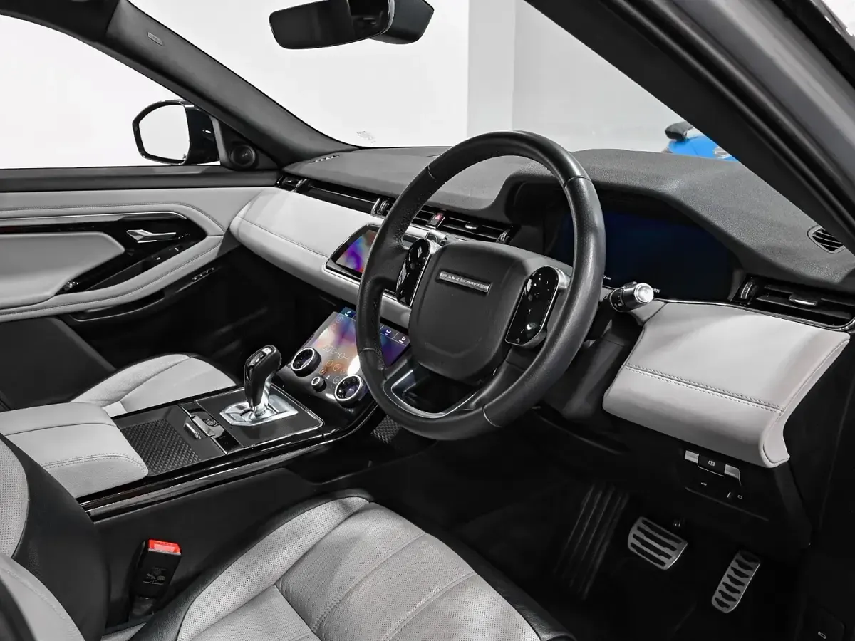 Used Land Rover Range Rover evoque SE Dynamic 2020 Silver SUV