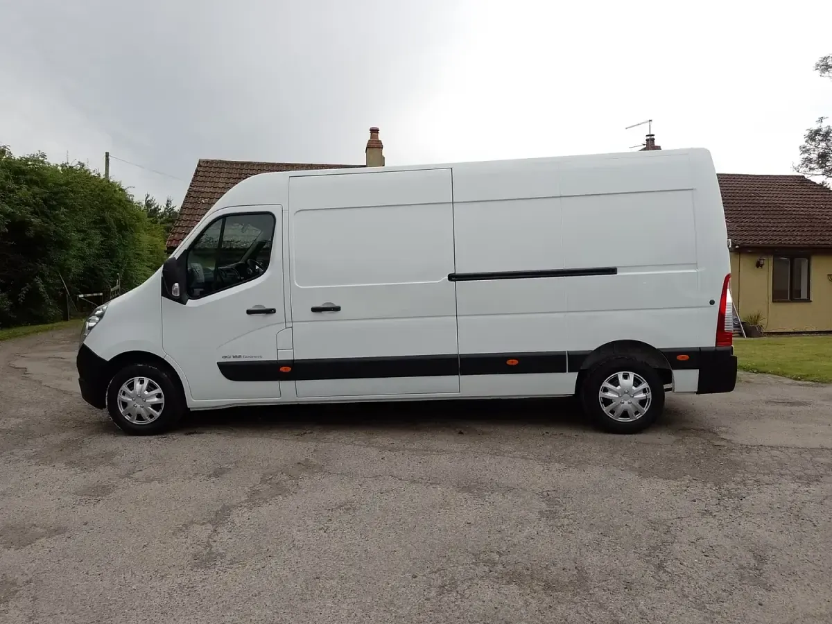 Used Renault Master Business 125 HP (91 kW) 2016 White Van
