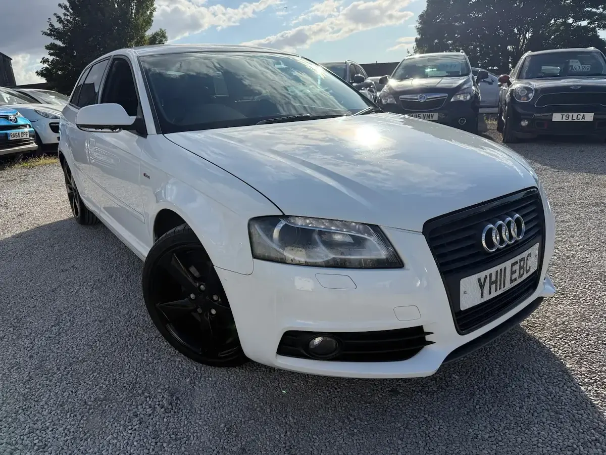Used Audi A3 Black Edition 170 HP (125 kW) 2011 White Hatchback