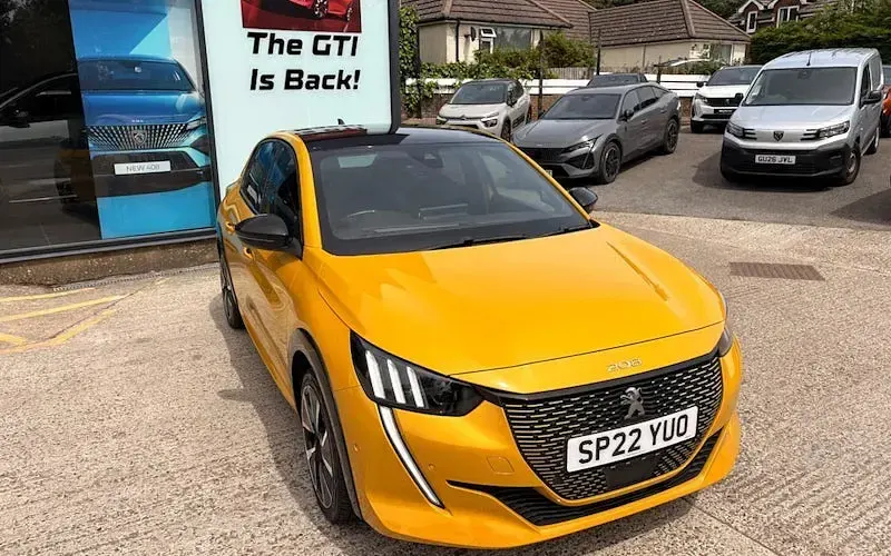 Used Peugeot e-208 GTi 100 kW (136 HP) 2023 Hatchback