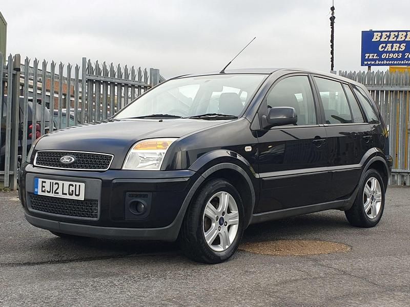 Black Used 2012 Ford Fusion Zetec Hatchback | £2,495 (Fair price) - Image 1/4