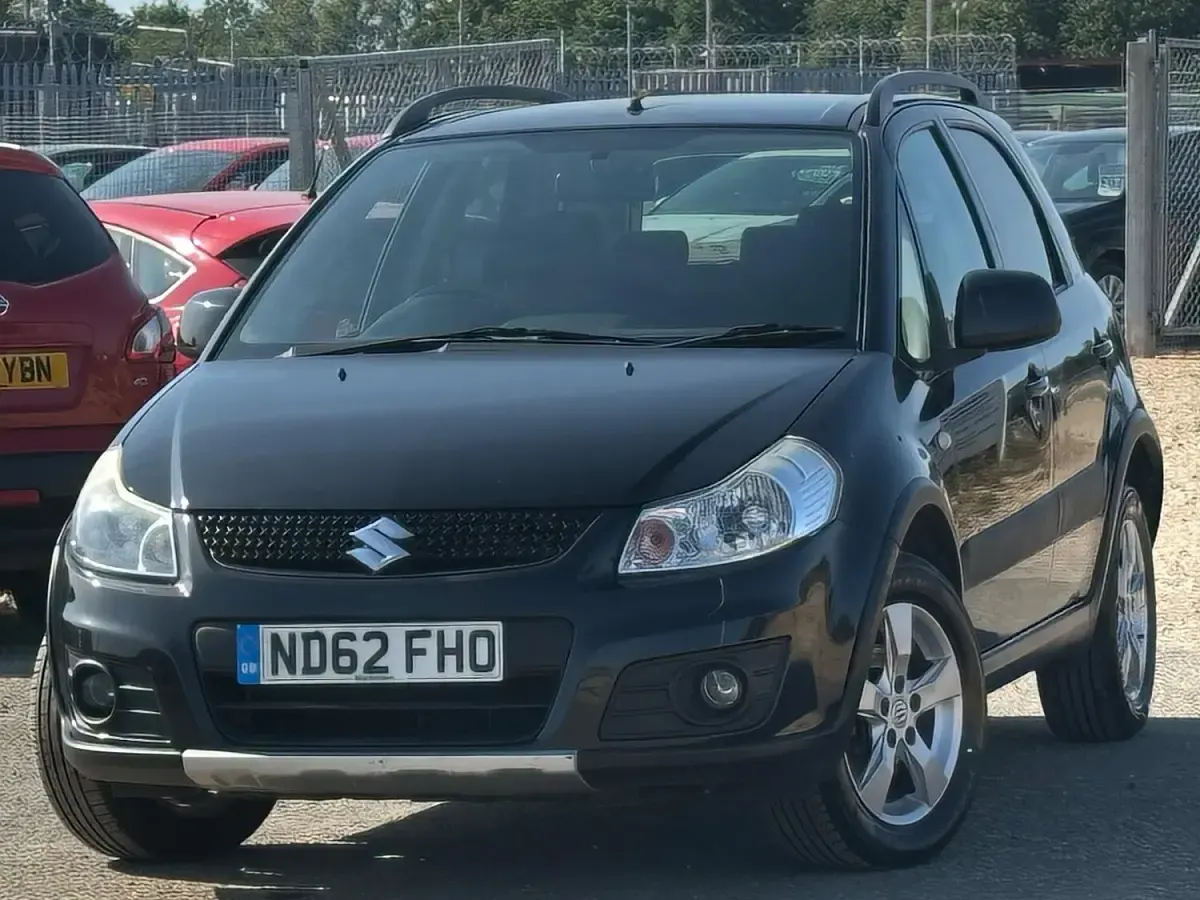 Used Suzuki SX4 SZ5 120 HP (88 kW) 2012 Black Hatchback