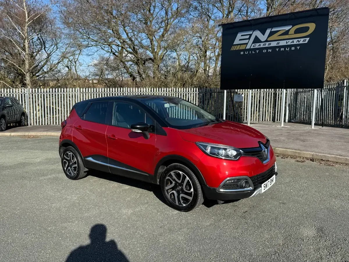 Used Renault Captur Signature 90 HP (66 kW) 2017 Red SUV