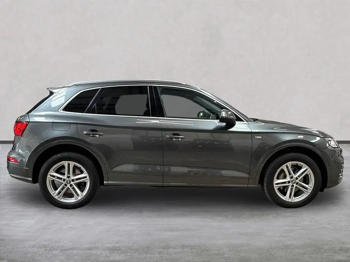 Used Audi Q5 S-Line 190 HP (139 kW) 2017 Grey SUV