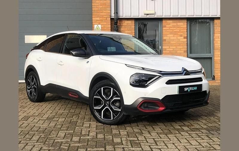White Used 2022 Citroën e-C4 Shine Hatchback | £14,691 (A bit pricey) - Image 1/4