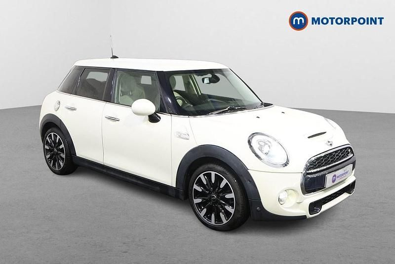 White Used 2016 Mini Cooper S Hatch Hatchback | £12,799 (Fair price) - Image 1/4