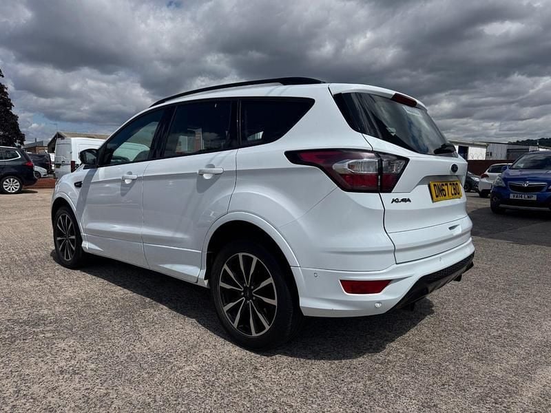 Used Ford Kuga ST-Line 120 HP (88 kW) 2017 Frozen white SUV