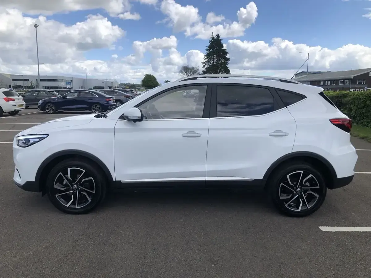 Usado MG ZS Exclusive 2024 Branco SUV