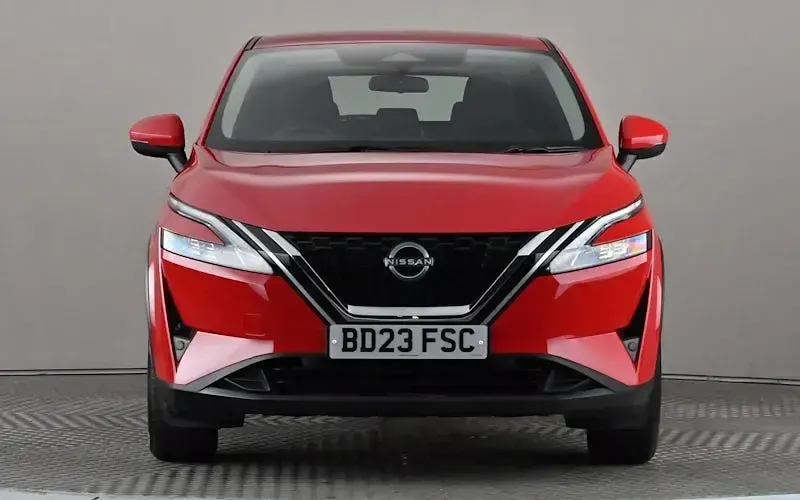 Used Nissan Qashqai Acenta Premium 140 HP (102 kW) 2023 Red SUV