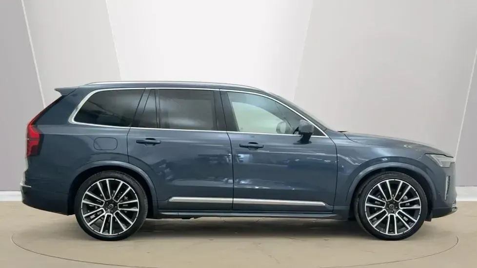 Used Volvo XC90 Ultra 250 HP (183 kW) 2025 Blue SUV
