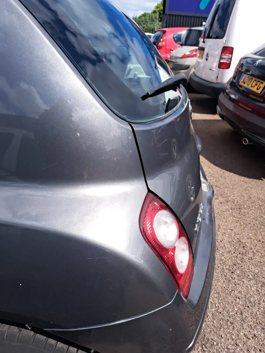 Begagnad Nissan Micra 79 HK (58 kW) 2007 Grå Halvkombi